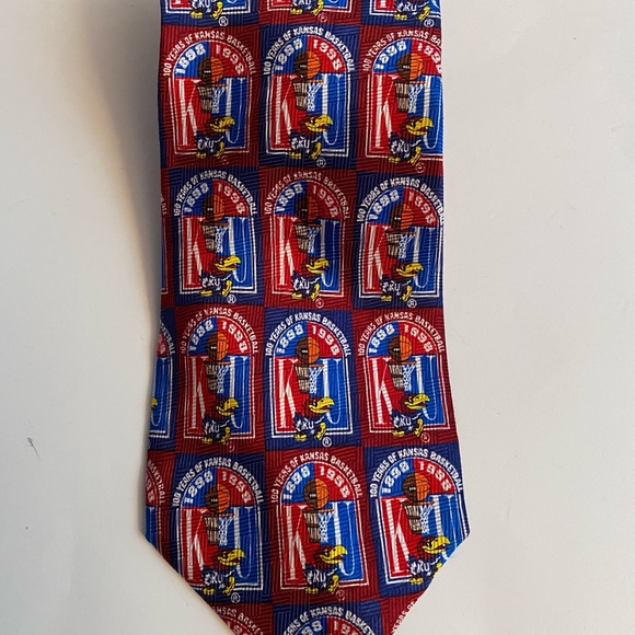 Preowned Mens Necktie. Kansas Jayhawks. Basketball 1898-1998. Red/Blue. - Picture 8 of 8